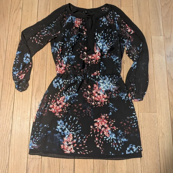 Women's White House Black Market Black Long Sleeve Floral Print Dress Size 10 - Picture 3 of 8